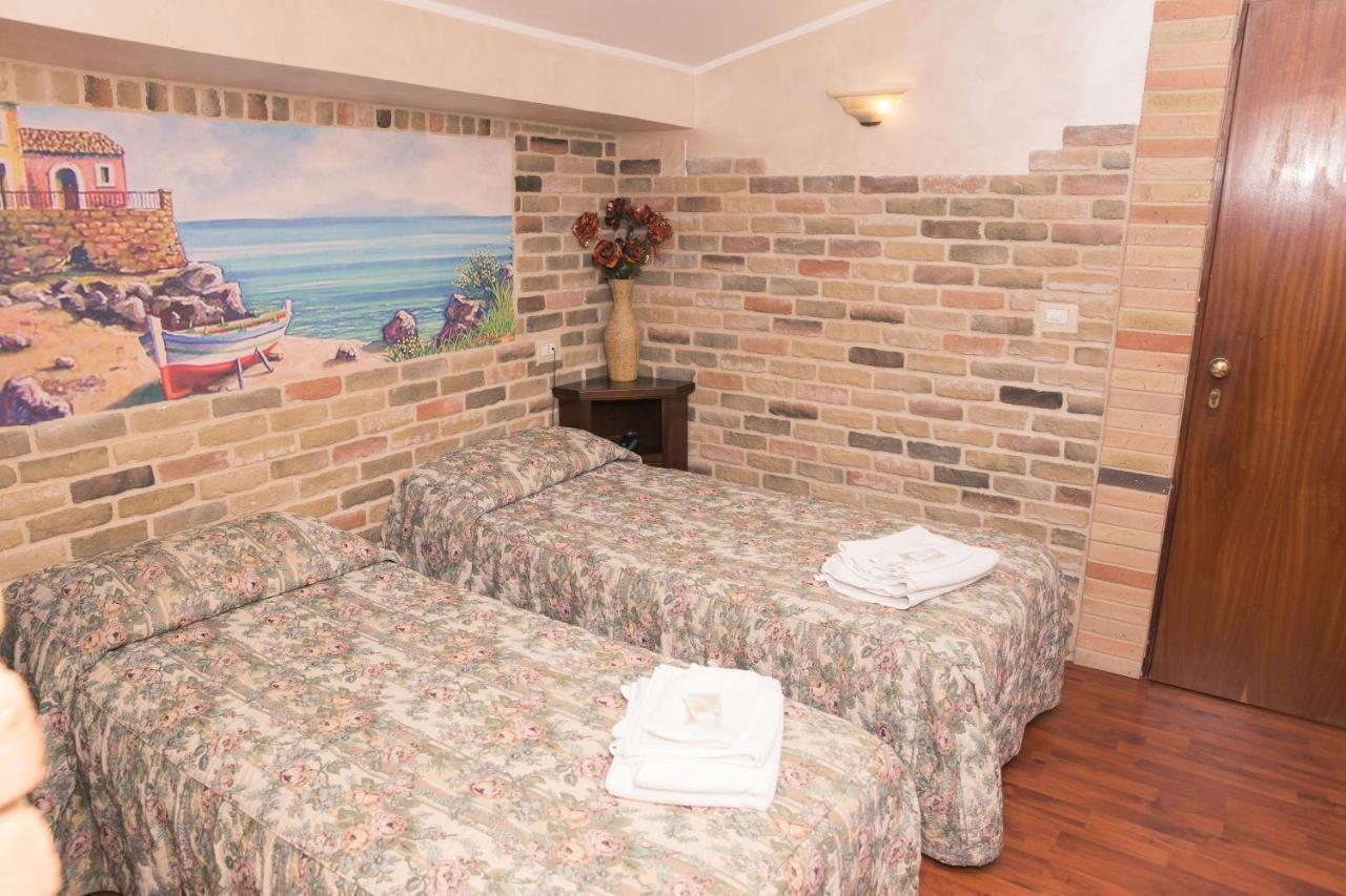 Il Castello Di Perano Hotel ภายนอก รูปภาพ